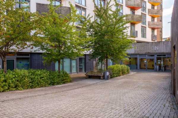 Property at Brighton Junction, 1A Isetta Square, 35 New England Street, Brighton, BN14GQ